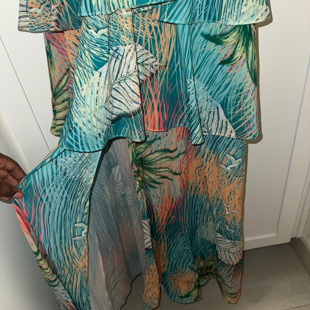 Colorful Maxi Dress with Open Back - Picture 6 of 7